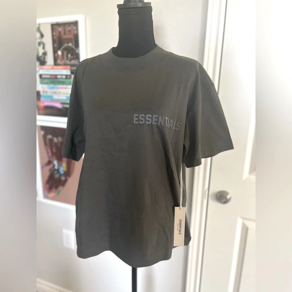 Essentials Tee - Picture 1 of 4